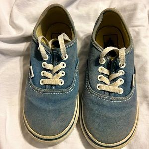 Blue used vans 9t